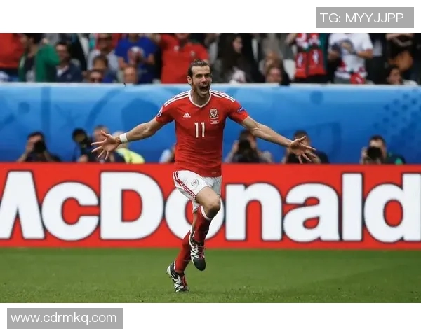 21世纪最具影响力的十大足球巨星解析与荣耀之路